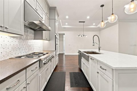 House in Orlando, Florida 4 bedrooms, 313.55 sq.m. № 2201934 - photo 10