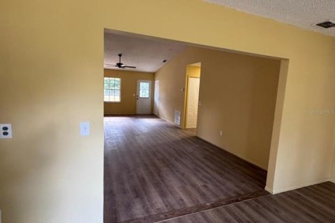 Villa ou maison à louer à Ocala, Floride: 3 chambres, 140.28 m2 № 2093779 - photo 7