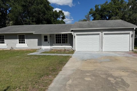 Villa ou maison à louer à Ocala, Floride: 3 chambres, 140.28 m2 № 2093779 - photo 2