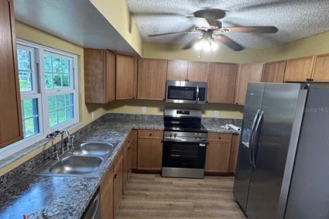 Villa ou maison à louer à Ocala, Floride: 3 chambres, 140.28 m2 № 2093779 - photo 4