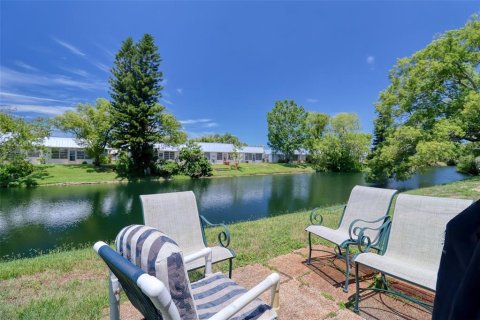Condominio en venta en New Port Richey, Florida, 2 dormitorios, 77.2 m2 № 1805589 - foto 19