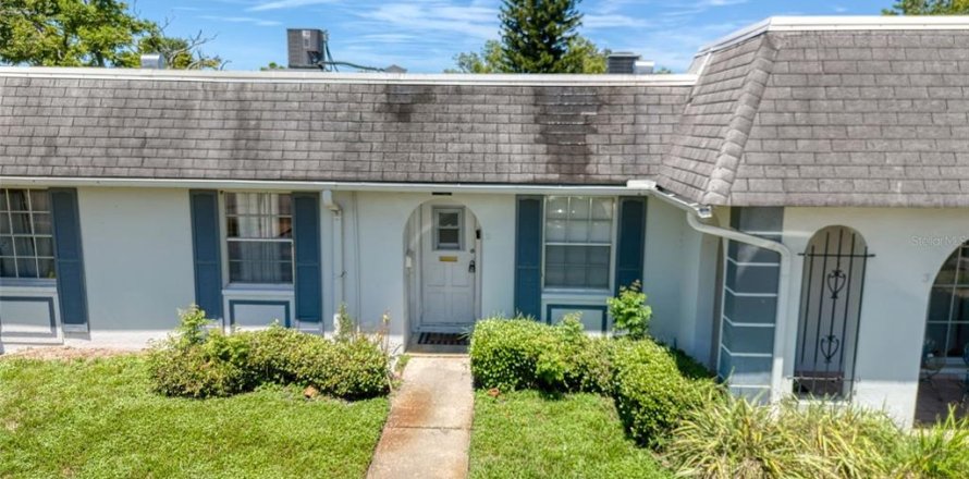 Condominio en New Port Richey, Florida, 2 dormitorios № 1805589