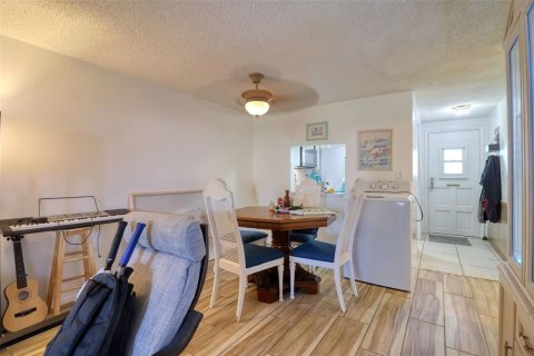 Condominio en venta en New Port Richey, Florida, 2 dormitorios, 77.2 m2 № 1805589 - foto 13