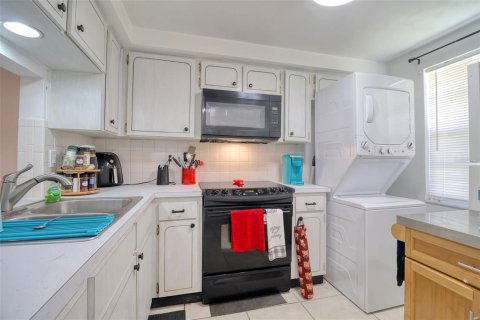 Condominio en venta en New Port Richey, Florida, 2 dormitorios, 77.2 m2 № 1805589 - foto 9