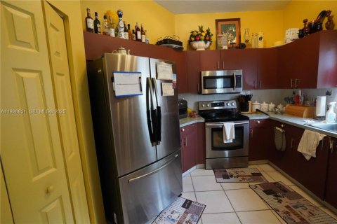 Купить виллу или дом в Пемброк-Пайнс, Флорида 3 спальни, 170.75м2, № 1990241 - фото 13