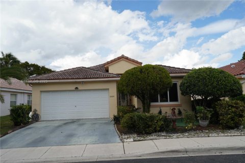 Купить виллу или дом в Пемброк-Пайнс, Флорида 3 спальни, 170.75м2, № 1990241 - фото 9