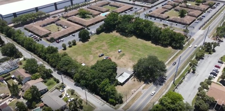 Immobilier commercial à Orlando, Floride 222.59 m2 № 2109038