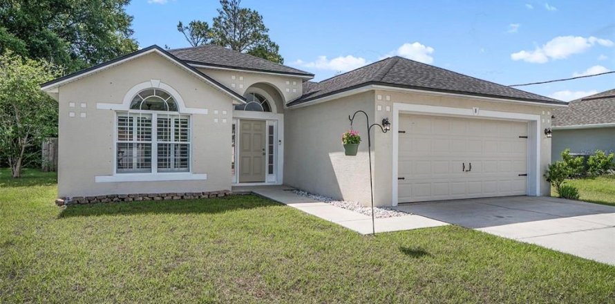 House in Palm Coast, Florida 3 bedrooms, 153.75 sq.m. № 2092505