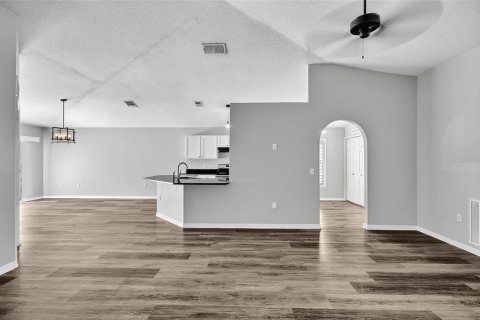 House in Palm Coast, Florida 3 bedrooms, 153.75 sq.m. № 2092505 - photo 15