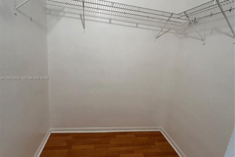 House in Pembroke Pines, Florida 5 bedrooms, 236.9 sq.m. № 2065998 - photo 10