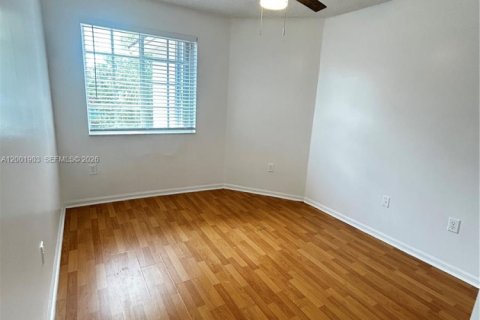 House in Pembroke Pines, Florida 5 bedrooms, 236.9 sq.m. № 2065998 - photo 9