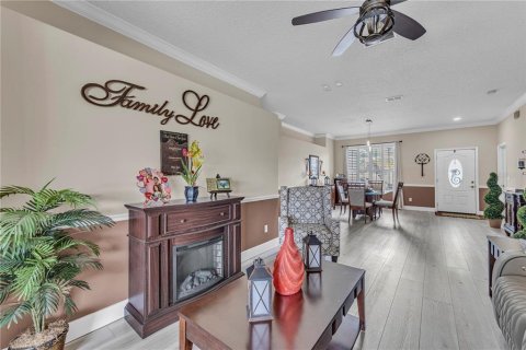 House in Kissimmee, Florida 4 bedrooms, 212 sq.m. № 2417005 - photo 5