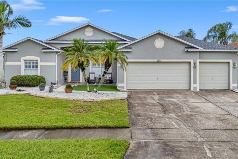 House in Kissimmee, Florida 4 bedrooms, 212 sq.m. № 2417005