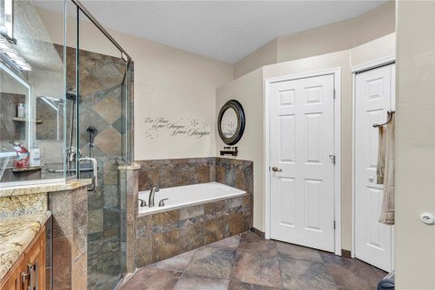 House in Kissimmee, Florida 4 bedrooms, 212 sq.m. № 2417005 - photo 25