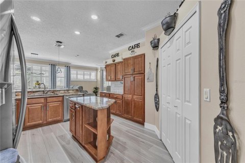 House in Kissimmee, Florida 4 bedrooms, 212 sq.m. № 2417005 - photo 10