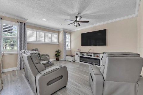 House in Kissimmee, Florida 4 bedrooms, 212 sq.m. № 2417005 - photo 17