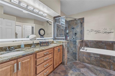 House in Kissimmee, Florida 4 bedrooms, 212 sq.m. № 2417005 - photo 24