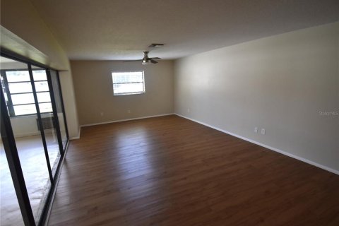 Casa en venta en New Port Richey, Florida, 3 dormitorios, 170.94 m2 № 1909575 - foto 13
