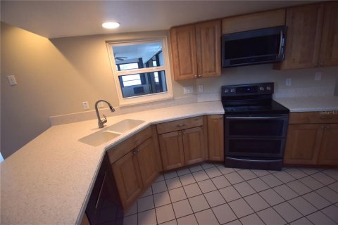 Casa en venta en New Port Richey, Florida, 3 dormitorios, 170.94 m2 № 1909575 - foto 9