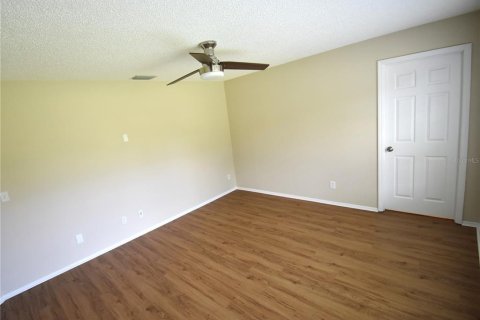 Casa en venta en New Port Richey, Florida, 3 dormitorios, 170.94 m2 № 1909575 - foto 15