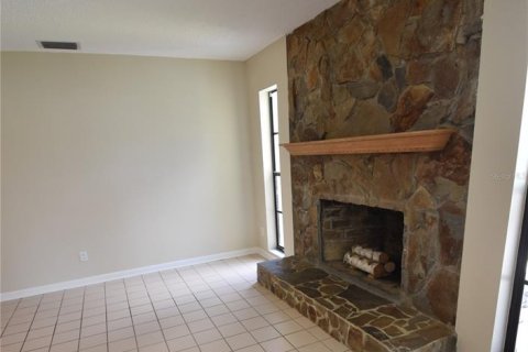 Casa en venta en New Port Richey, Florida, 3 dormitorios, 170.94 m2 № 1909575 - foto 4