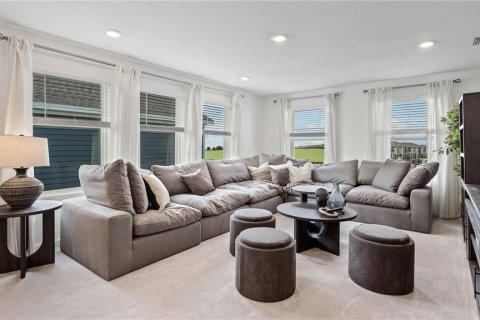House in Minneola, Florida 5 bedrooms, 279.73 sq.m. № 2207432 - photo 4