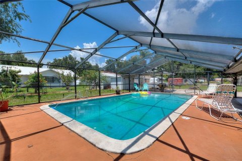 House in Winter Haven, Florida 3 bedrooms, 166.11 sq.m. № 2227390 - photo 29
