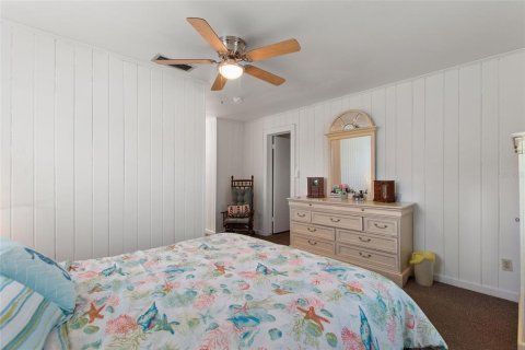 House in Winter Haven, Florida 3 bedrooms, 166.11 sq.m. № 2227390 - photo 10