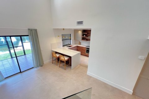 Touwnhouse à vendre à Hialeah, Floride: 3 chambres, 146.97 m2 № 1967433 - photo 5