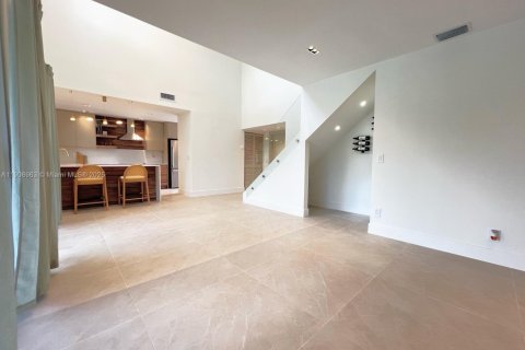 Touwnhouse à vendre à Hialeah, Floride: 3 chambres, 146.97 m2 № 1967433 - photo 18