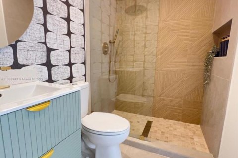 Touwnhouse à vendre à Hialeah, Floride: 3 chambres, 146.97 m2 № 1967433 - photo 11