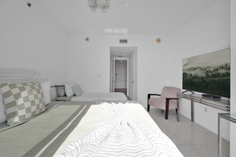 Copropriété à vendre à Miami, Floride: 2 chambres, 119.47 m2 № 2170351 - photo 23