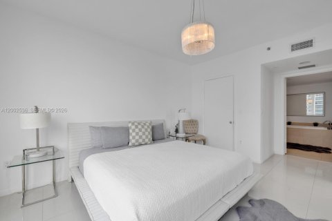 Copropriété à vendre à Miami, Floride: 2 chambres, 119.47 m2 № 2170351 - photo 19