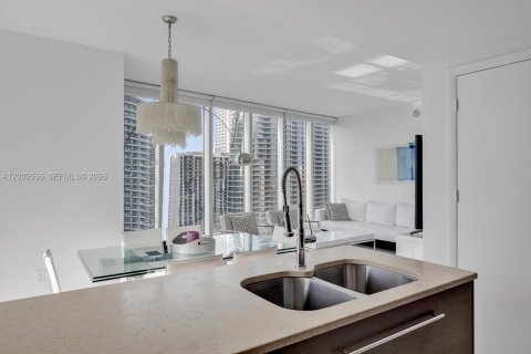Copropriété à vendre à Miami, Floride: 2 chambres, 119.47 m2 № 2170351 - photo 6