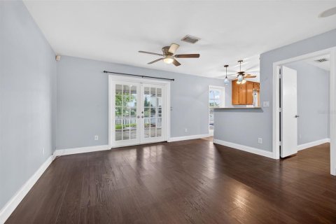 Villa ou maison à vendre à Saint Petersburg, Floride: 3 chambres, 106.84 m2 № 2209651 - photo 7