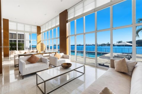 Condominio en alquiler en Miami, Florida, 2 dormitorios, 132.85 m2 № 2026351 - foto 13