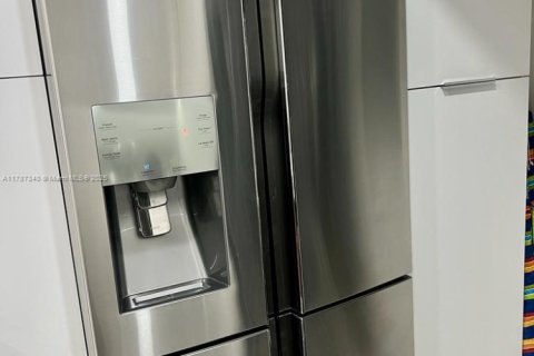 Снять в аренду квартиру в Майами-Бич, Флорида 1 спальня, 75.44м2, № 1958851 - фото 10