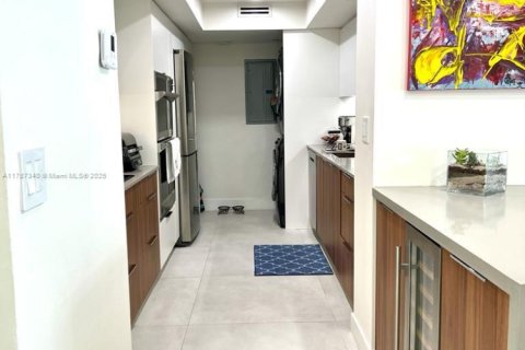 Снять в аренду квартиру в Майами-Бич, Флорида 1 спальня, 75.44м2, № 1958851 - фото 8