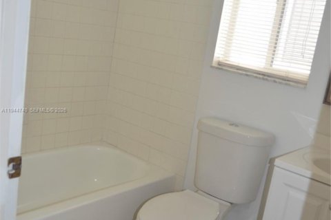 Villa ou maison à louer à Weston, Floride: 3 chambres, 125.7 m2 № 2001367 - photo 22