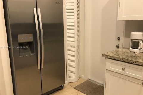 Villa ou maison à louer à Weston, Floride: 3 chambres, 125.7 m2 № 2001367 - photo 7