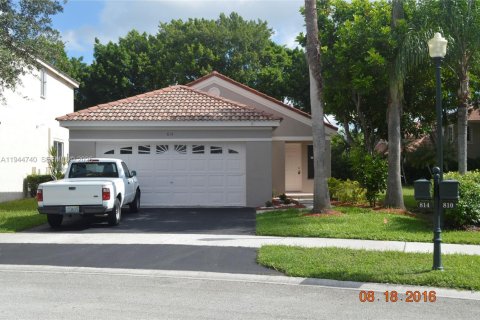 Villa ou maison à Weston, Floride 3 chambres, 125.7 m2 № 2001367