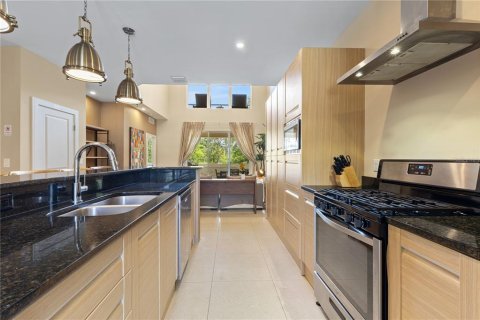 Adosado en venta en Kissimmee, Florida, 4 dormitorios, 222.59 m2 № 1795617 - foto 9