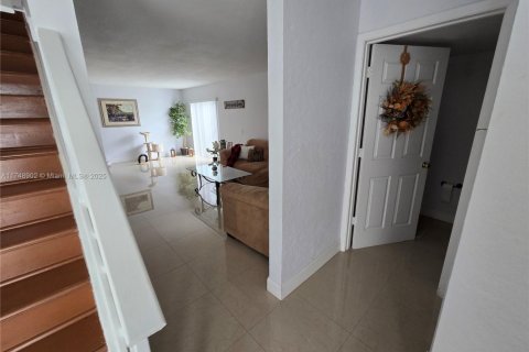 Copropriété à vendre à Miami, Floride: 3 chambres, 137.87 m2 № 2012162 - photo 5