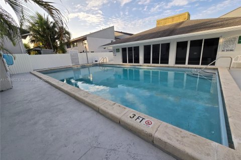 Copropriété à vendre à Miami, Floride: 3 chambres, 137.87 m2 № 2012162 - photo 28