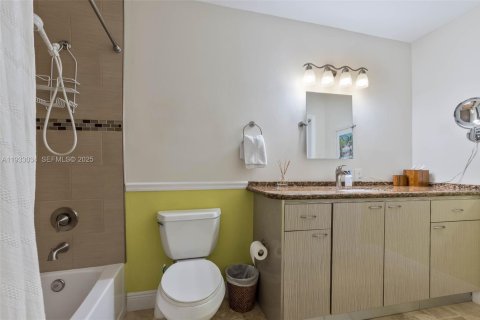 Купить виллу или дом в Пальметто-Бей, Флорида 4 спальни, 317.45м2, № 1991290 - фото 16