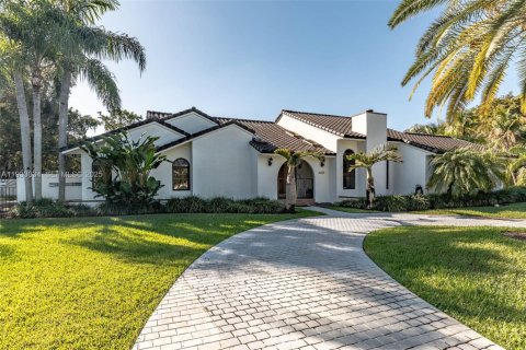 Купить виллу или дом в Пальметто-Бей, Флорида 4 спальни, 317.45м2, № 1991290 - фото 1