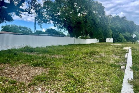 Terrain à vendre à Miami Gardens, Floride № 2176417 - photo 4