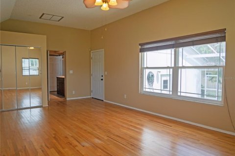 House in Saint Petersburg, Florida 3 bedrooms, 176.89 sq.m. № 1810769 - photo 16