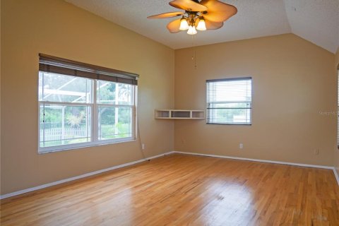 House in Saint Petersburg, Florida 3 bedrooms, 176.89 sq.m. № 1810769 - photo 14