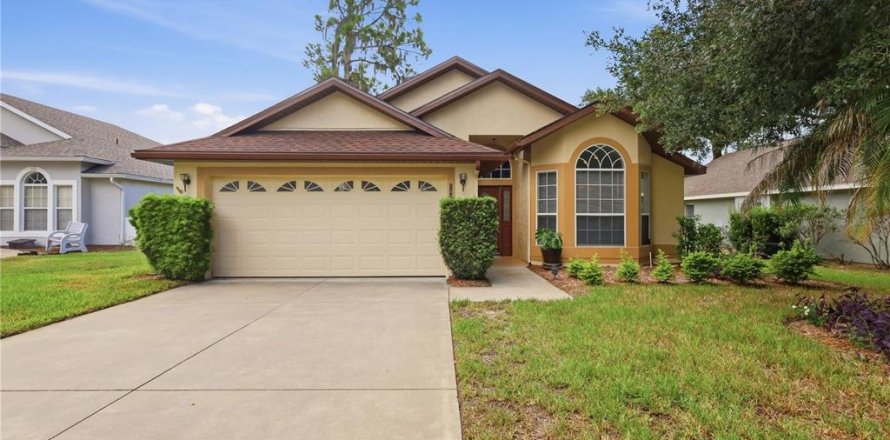 Villa ou maison à Tavares, Floride 3 chambres, 140.47 m2 № 2378258
